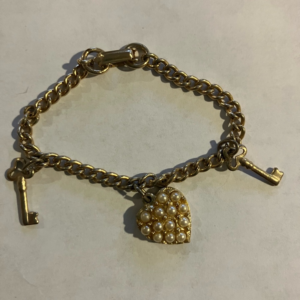Gold Heart Charm Bracelet